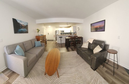 Sicamous Condo | Lake front with boatslip