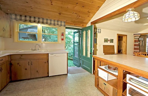 Huletts Landing House | Lake George Lakeside Historic 1876 Camp