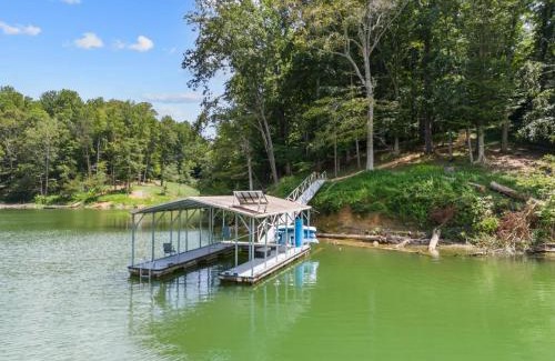 Wilkesboro House | Lake Hills Hideaway
