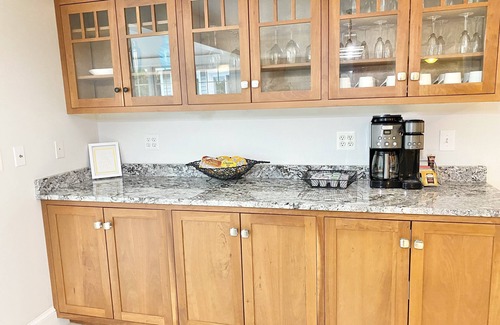 Waterboro House | LAKE HOME! HOT TUB, GYM, FREEgolf cart, 2 kitchens