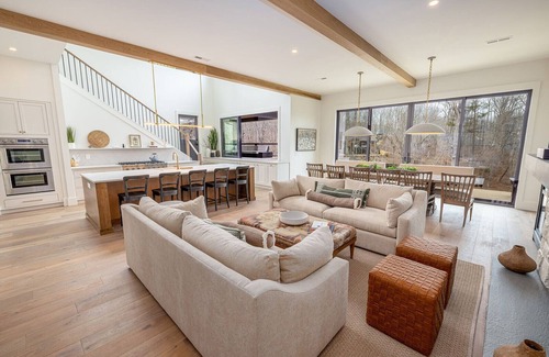Six Mile House | Lake Keowee House - A Luxury Lakeside Retreat