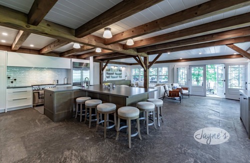 Muskoka Lakes Cottage | Lake Muskoka Private Island! 13 Bedrooms! 6 Beaches! Gym! Tennis Court!
