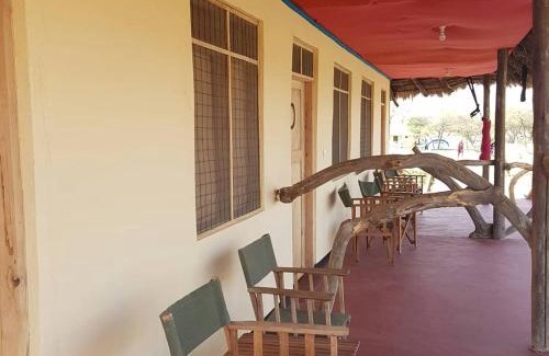 Lake Natron Cabin | Lake Natron Maasai giraffe eco Lodge and camping