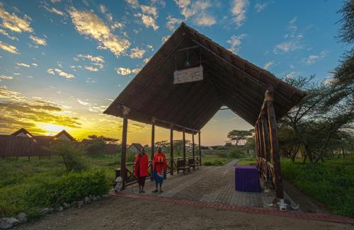 Sinoni Cabin | Lake Ndutu Luxury Tented Lodge