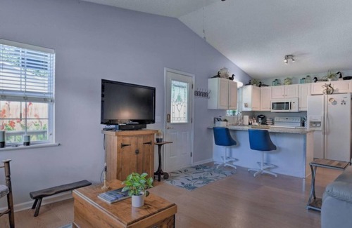 Mayhew House | Lake Norman Cottage