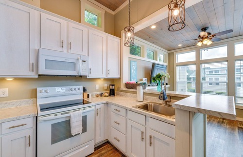 Sherrills Ford Cabin | Lake Norman Getaway w/Pool Access + Kayaking!