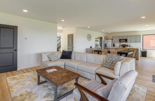 Waterport House | Lake Ontario Hideaway - Nature and Stillness Await!