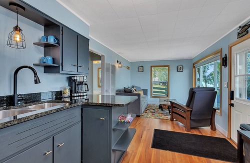 Osakis Villa | Lake Osakis Resort Villa | Lake Front| Family| 2 Bedroom| Year Round| Dog Friendly