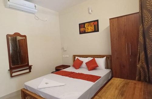 Poovar Apartment | Lake Park