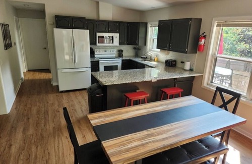Montello House | Lake Puckaway Retreat 4BR Getaway with Hot Tub & Optional Boat Rental