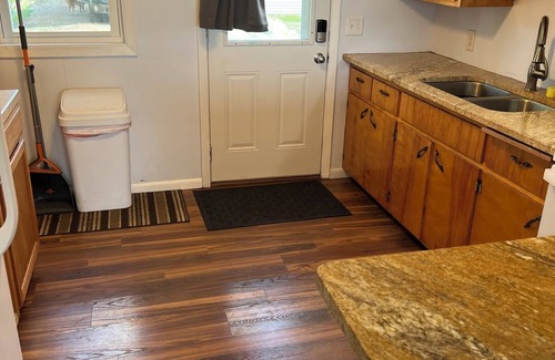 Motley Cabin | Lake Shamineau Retreat with private beach and dock!