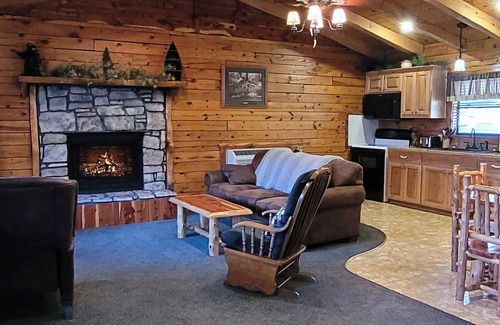 Sylvan Shores Cabin | Lake Shore Cabins on the Waterfront of Beaver Lake with Boat Dock & Swim Deck