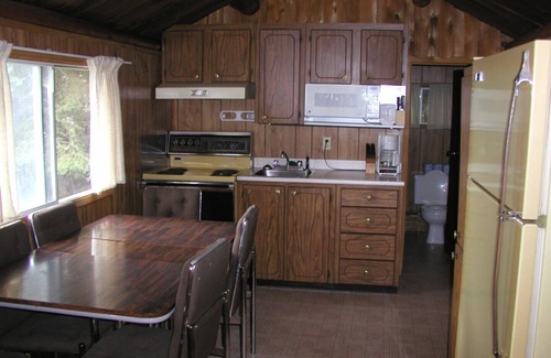 Temagami Resort | Lake Temagami Cottage Rentals - Cottage #1 - Sunrise