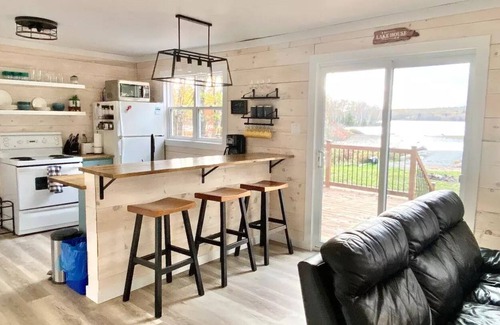 East Dalhousie Cabin | Lake Torment Retreat