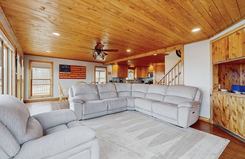 Bristol Hills House | Lake view home w/large deck, hot tub, grill, 2nd living room - in wine country