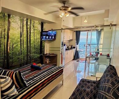Tagaytay Hotel | Lake View