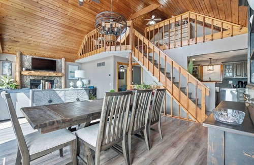 Branson West House | Lake Views, Barrel Sauna & Hot Tub!