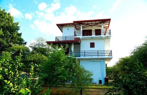 Weerawila Resort | Lake Villa Resort
