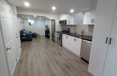 Stoney Creek Apartment | Lake Walk House a 3 Bed 2 Bath Basement Apartment in the Golden Horseshoe