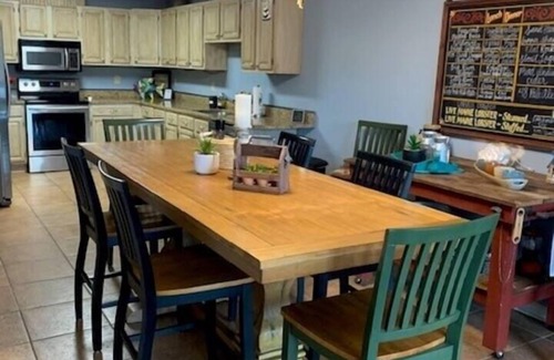 Lineville House | Lake Wedowee Pinewood Retreat.Location.Location.Location.