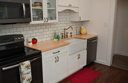 Sedro-Woolley Cabin | Lake Whatcom's Best Cottage, Great For A Couple Or A Family Of Eight