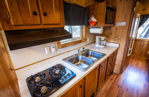Lake Whitney Cabin | Lake Whitney RV Campground