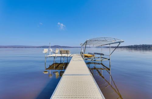 Lodi House | Lake Wisconsin Retreat with Dock Great for Groups!