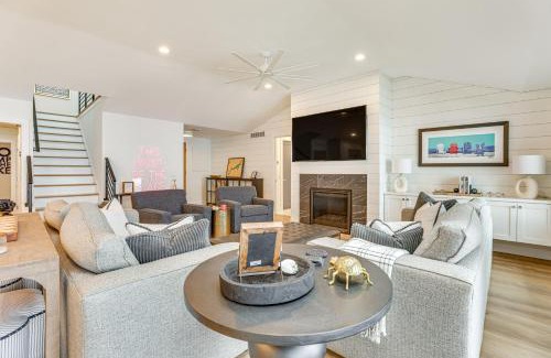 Lodi House | Lake Wisconsin Retreat with Dock Great for Groups!