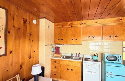 Iron River Cottage | Lakefront 1950s Boathouse - Hagerman Hideaway
