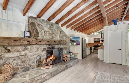 Johnsonburg Ski Chalet | Lakefront Achieve Chalet in a Private 200 Acre Estate