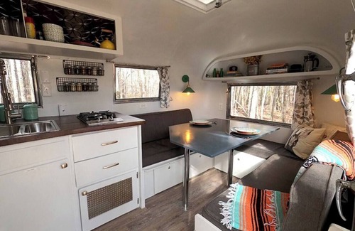 Trevilians House | Lakefront Airstream - Farm Animals - Fish, Swim, Boat, Hike/Bike 5+Miles Trails