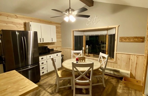 Turtle Lake Cabin | Lakefront Cabin Retreat
