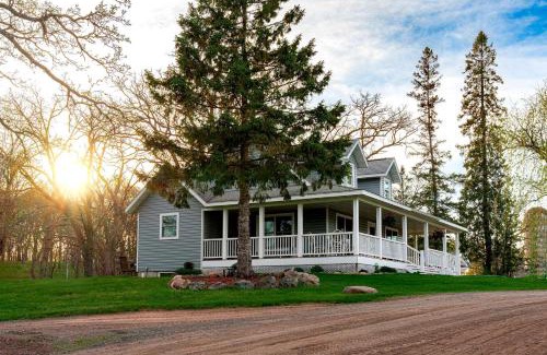 St Croix Falls House | Lakefront Cottage Fully Equipped with Excellent Location in Saint Croix Falls, Wisconsin