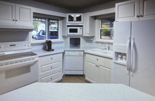 Lambton Shores Cottage | Lakefront Cottage