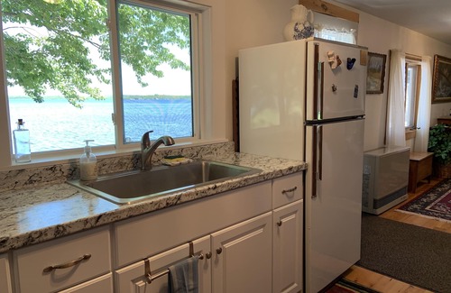 Orono Cottage | lakefront cottage.