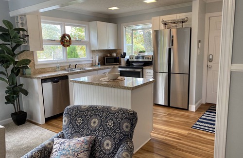 Sloans Valley House | Lakefront cottage with neighborhood boat ramp, 1 mile from great restaurants.