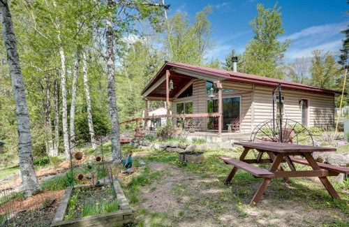 Medford House | Lakefront Family Cabin with Views in Medford