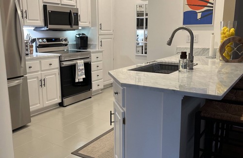 Lake Oconee Condo | Lakefront Getaway "Right There" on the water in Reynolds community 2 bed/2 bath