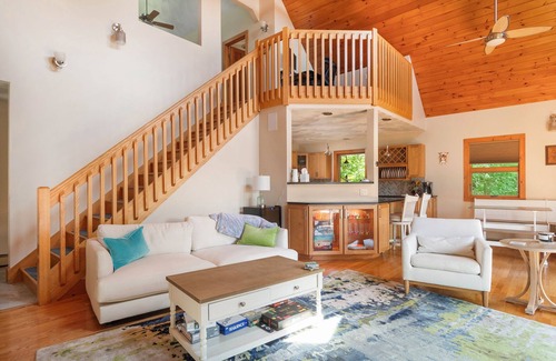 Burrillville House | Lakefront Getaway-Hot Tub + Kayaks + Paddleboards