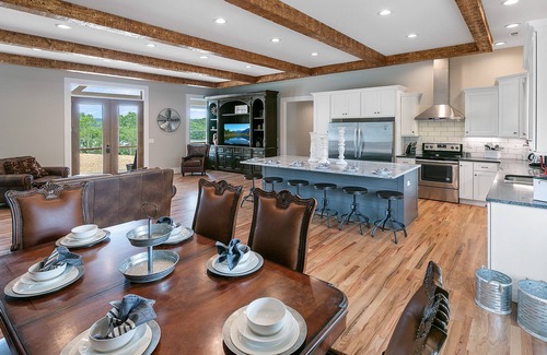 Maynardville House | Lakefront Getaway at Swan Seymour w/Kayaks