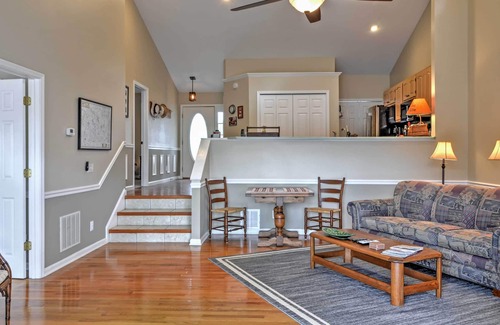 Hiawassee House | Lakefront Hiawassee Home w/Boat Dock & Hot Tub!