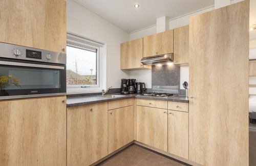 Hoge Hexel Ski Chalet | Lakefront Holiday home