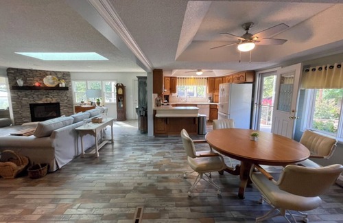Gravois Mills House | Lakefront Home - Great for Families/Couples - All Seasons