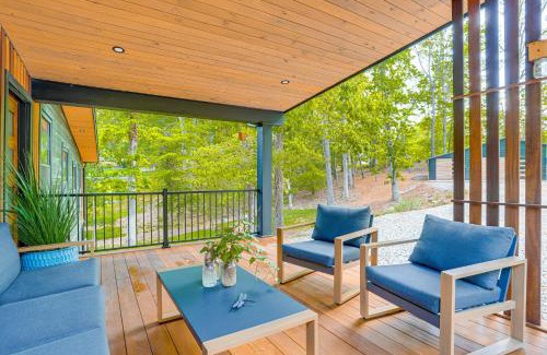 Gainesville House | Lakefront Home with Private Dock in Gainesville!