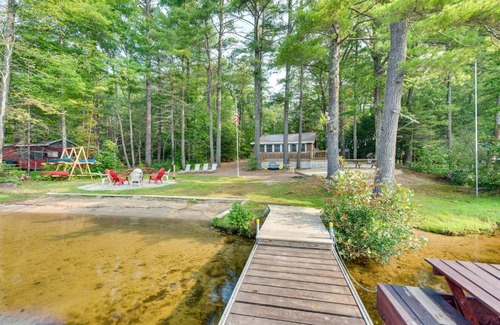 Limerick House | Lakefront Limerick Cottage with Private Beach!