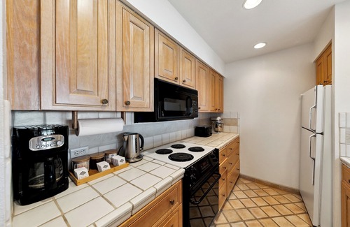 South Lake Tahoe Condo | Lakefront Living, Hot Tubs, Lakeland Village #609