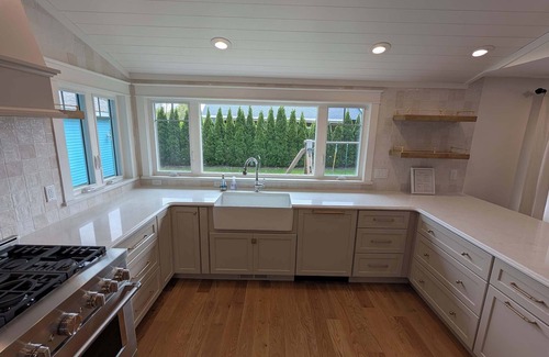 Bass Lake House | Lakefront Luxury: 4BD/3BA, Sleeps 15, Hot Tub, Kayaks, Bikes, & Boat Rental!