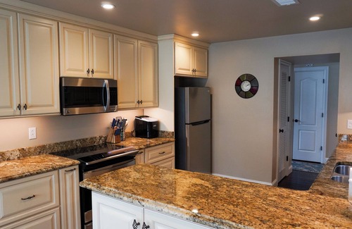 Lynnhaven House | Lakefront Oasis Centrally Located. Elegant, spacious and you're going to love it