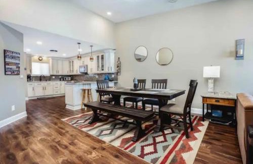 Lake Delton House | LAKEFRONT PENTHOUSE FULLY UPGRADED PANORAMIC VIEWS BOAT SLIP INDOOR OUTDOOR POOL