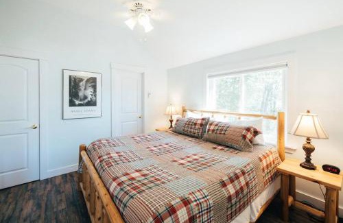 North New Portland Ski Chalet | Lakefront Stunning Home, only 30 min to Sugarloaf!